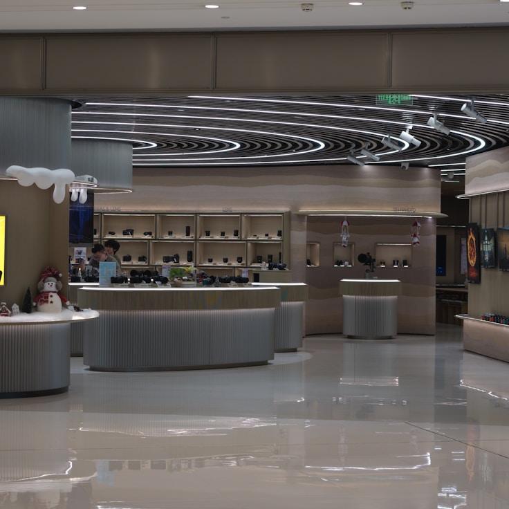 Family-friendly shopping and daily life in Canada